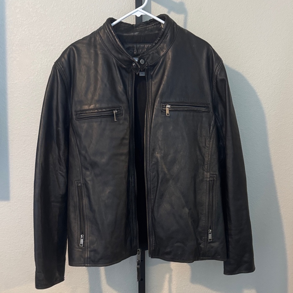 Men's Classic Black Leather Jacket